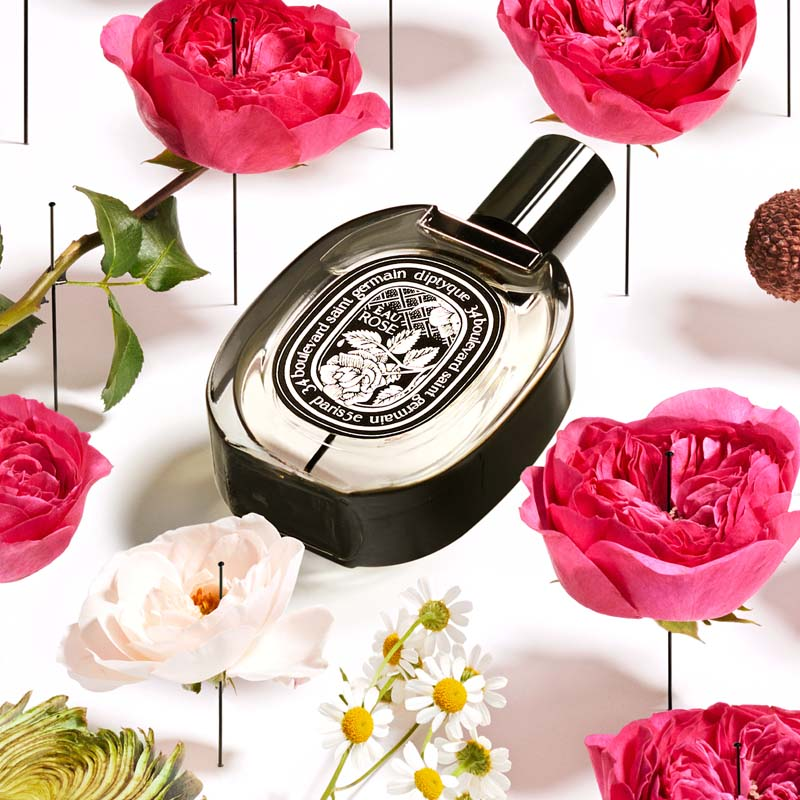 Diptyque Eau Rose EDP, biểu tượng của sự nữ tính và quyến rũ, với hương hoa hồng tươi sáng và ngọt ngào